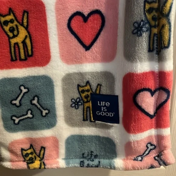 NWT Life Is Good Colorful Dog Print Fleece Blanket